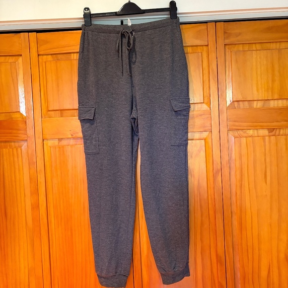 NWT Lounge Joggers with Pockets Charcoal Gray Size Small, Fits Large, Cherish - Picture 1 of 11